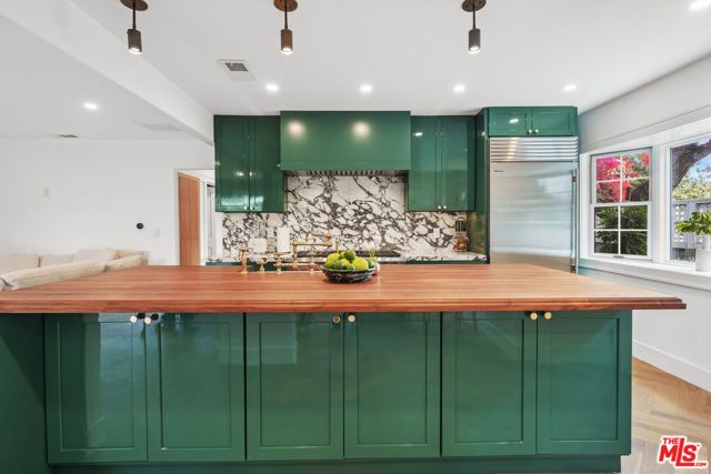 9024 Keith Avenue, West Hollywood, CA 90069