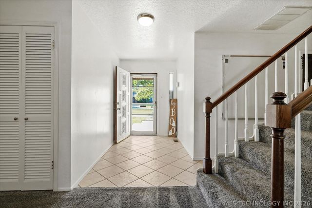 19929 E 43rd Street S, Broken Arrow, OK 74014