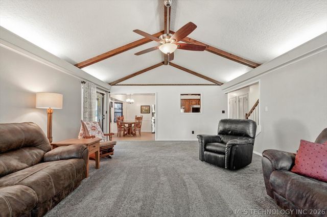 19929 E 43rd Street S, Broken Arrow, OK 74014