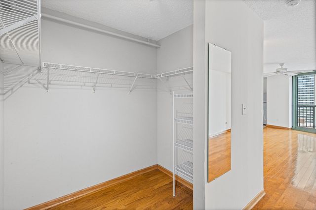 111 W MAPLE Street 1807, Chicago, IL 60610