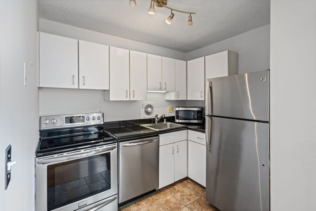 111 W MAPLE Street 1807, Chicago, IL 60610