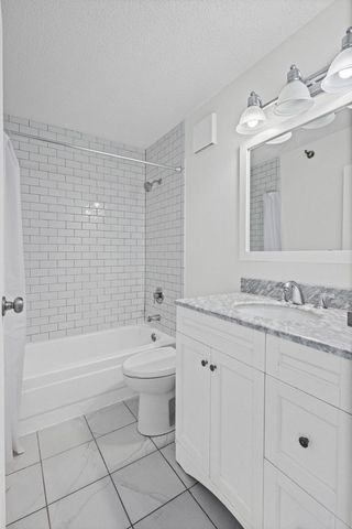 111 W MAPLE Street 1807, Chicago, IL 60610