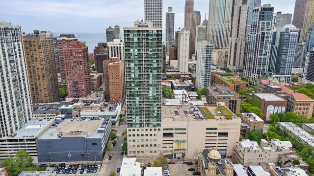 111 W MAPLE Street 1807, Chicago, IL 60610