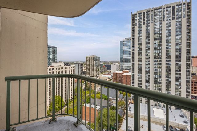 111 W MAPLE Street 1807, Chicago, IL 60610
