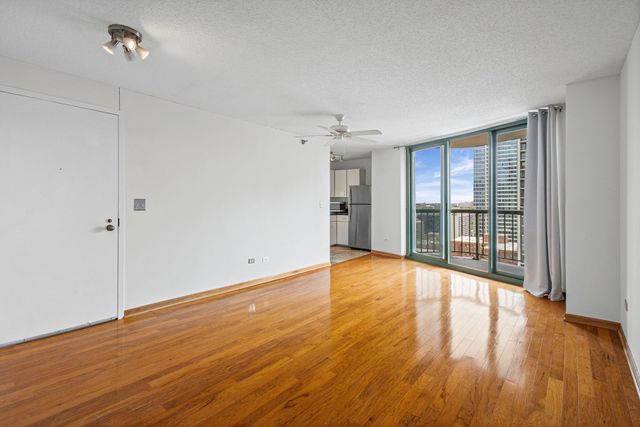 111 W MAPLE Street 1807, Chicago, IL 60610
