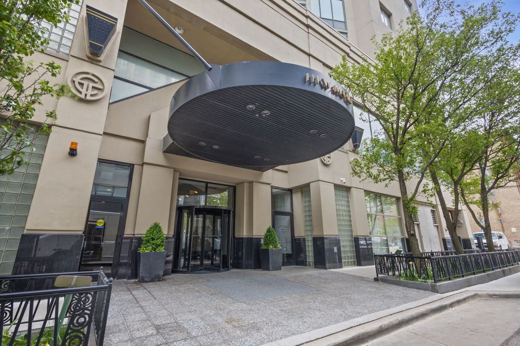 111 W MAPLE Street 1807, Chicago, IL 60610