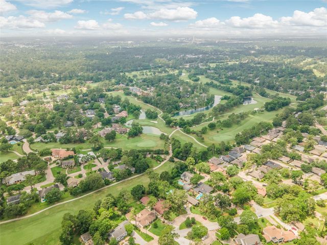 45 Champions Colony E, Houston, TX 77069