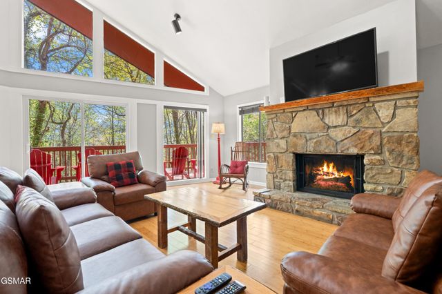 913 Echo Place, Gatlinburg, TN 37738