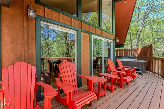 913 Echo Place, Gatlinburg, TN 37738