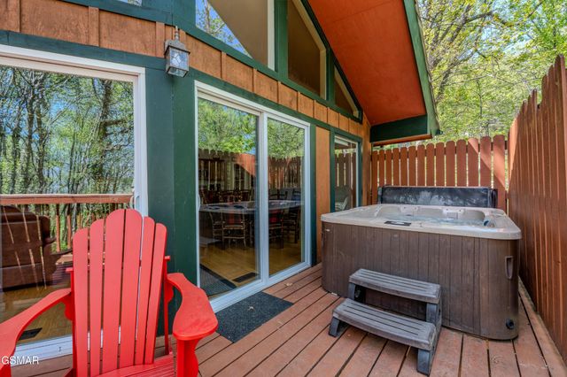 913 Echo Place, Gatlinburg, TN 37738