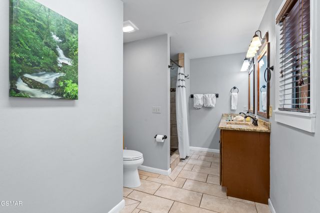 913 Echo Place, Gatlinburg, TN 37738