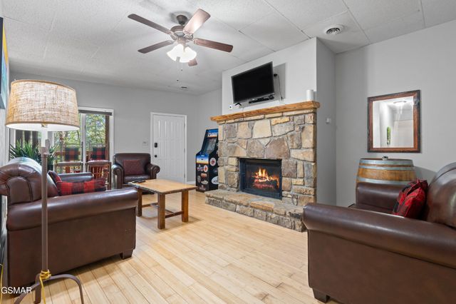 913 Echo Place, Gatlinburg, TN 37738