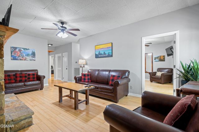 913 Echo Place, Gatlinburg, TN 37738