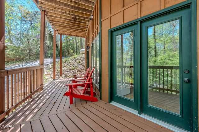 913 Echo Place, Gatlinburg, TN 37738