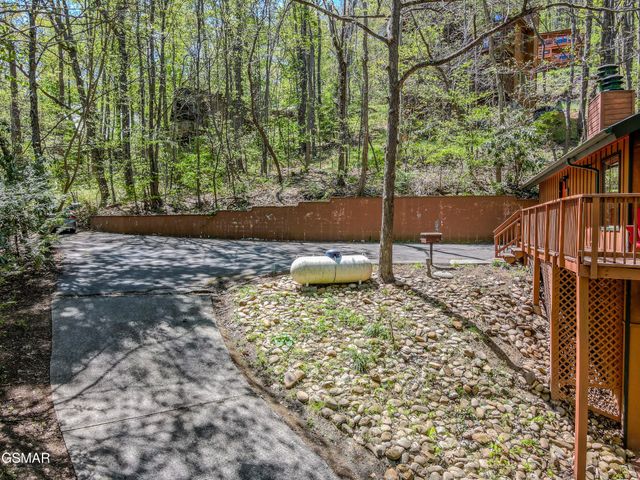 913 Echo Place, Gatlinburg, TN 37738