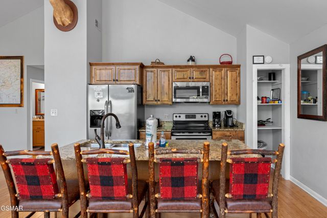 913 Echo Place, Gatlinburg, TN 37738
