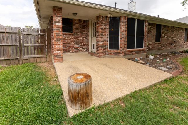 4802 Treadgold Lane, Bryan, TX 77802