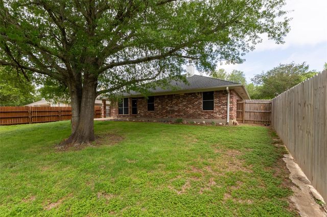 4802 Treadgold Lane, Bryan, TX 77802