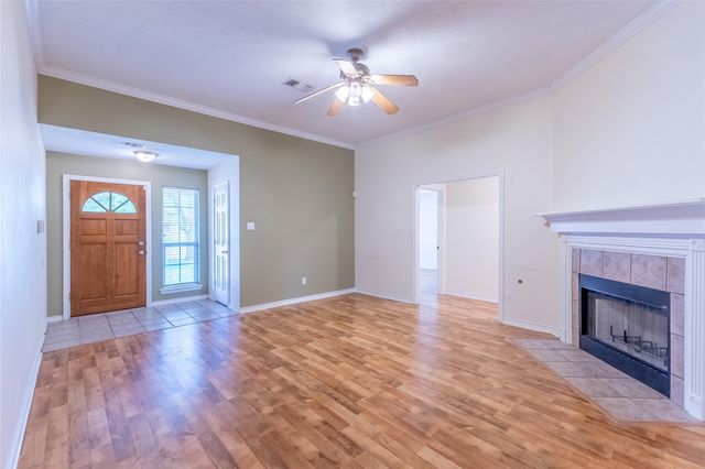 4802 Treadgold Lane, Bryan, TX 77802