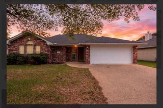 4802 Treadgold Lane, Bryan, TX 77802