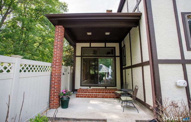 25 Stony Ridge Road, Norwich, CT 06360