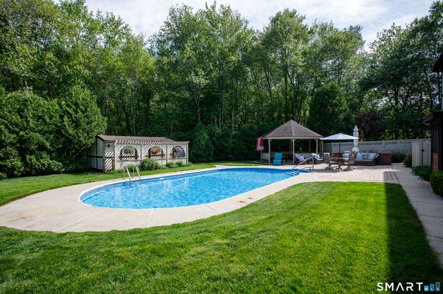 25 Stony Ridge Road, Norwich, CT 06360