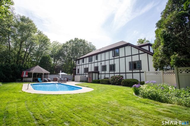 25 Stony Ridge Road, Norwich, CT 06360