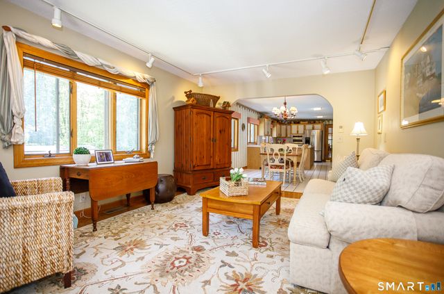 25 Stony Ridge Road, Norwich, CT 06360
