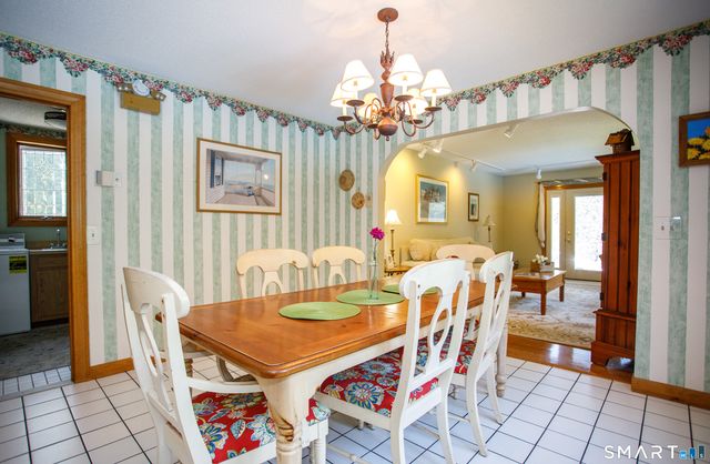 25 Stony Ridge Road, Norwich, CT 06360