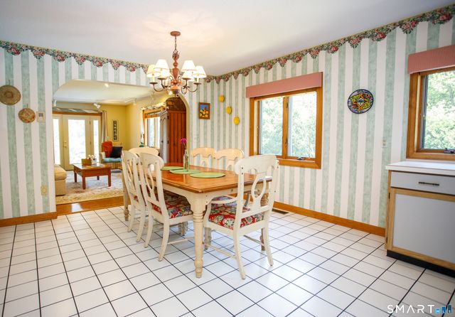 25 Stony Ridge Road, Norwich, CT 06360