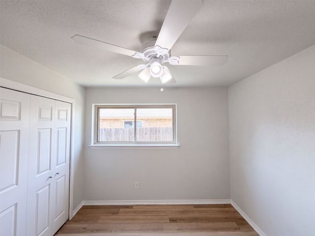 220 Grand Meadow Drive, Fort Worth, TX 76108