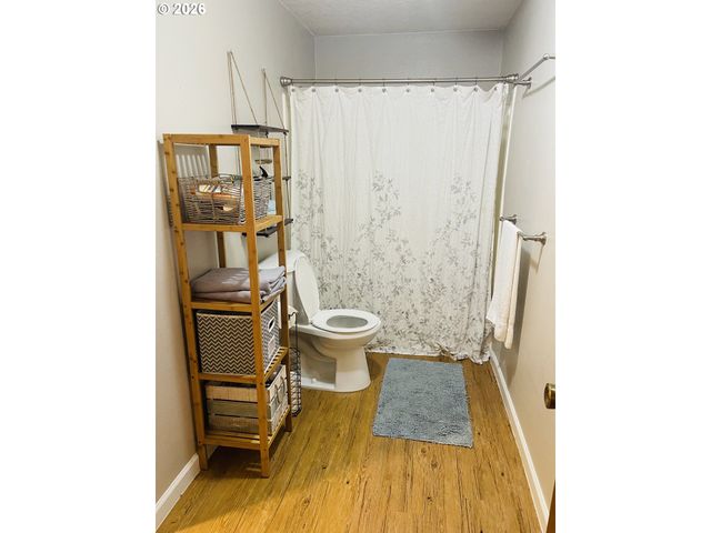 922 FERN Pl, Reedsport, OR 97467