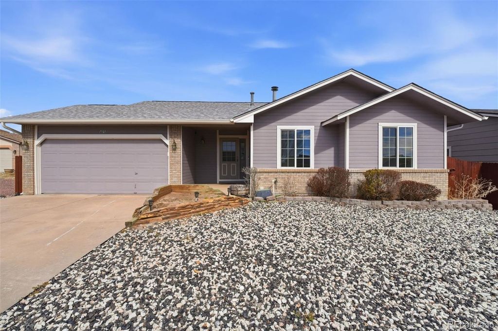 425 Garwood Court, Colorado Springs, CO 80911