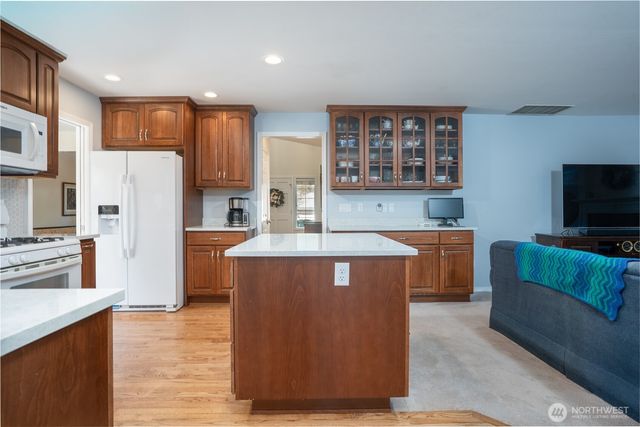 9012 169th Street Ct E, Puyallup, WA 98375