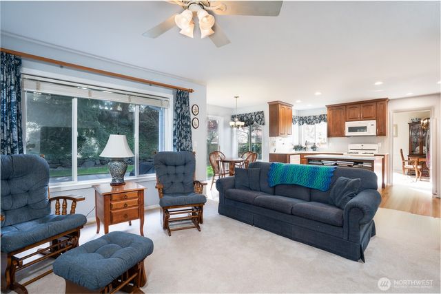 9012 169th Street Ct E, Puyallup, WA 98375