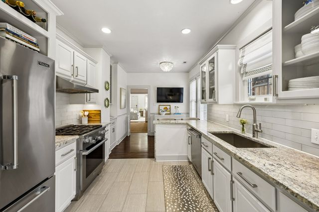 4318 Vandelia Street, Dallas, TX 75219