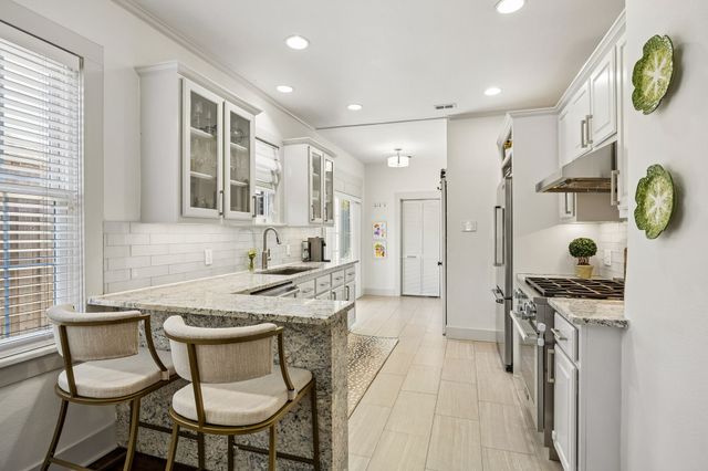 4318 Vandelia Street, Dallas, TX 75219