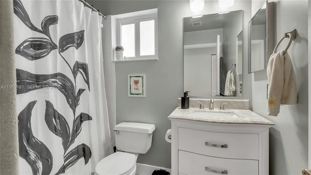 17080 NW 10th St, Pembroke Pines, FL 33028