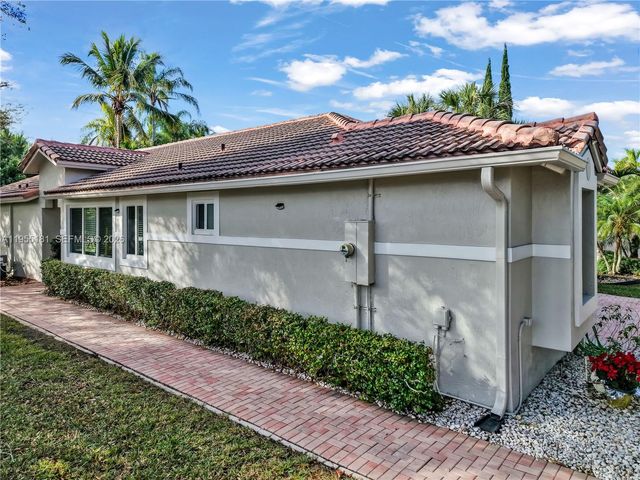 17080 NW 10th St, Pembroke Pines, FL 33028