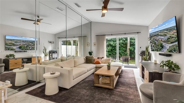 17080 NW 10th St, Pembroke Pines, FL 33028