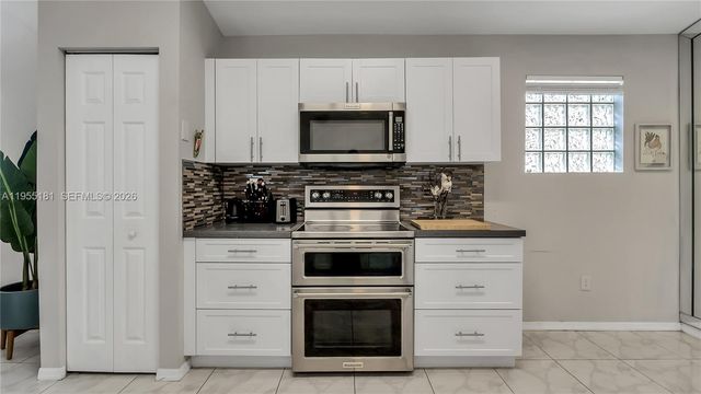 17080 NW 10th St, Pembroke Pines, FL 33028