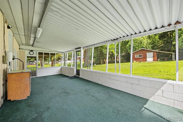 551 Woodland Avenue, Wood River, IL 62095