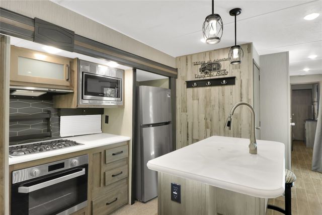 405 Broken Bow, Quitman, TX 75783