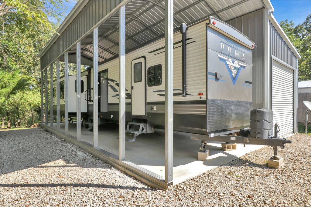 405 Broken Bow, Quitman, TX 75783