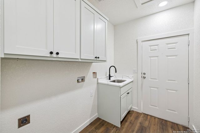 11890 Ranch Road 965, Fredericksburg, TX 78624