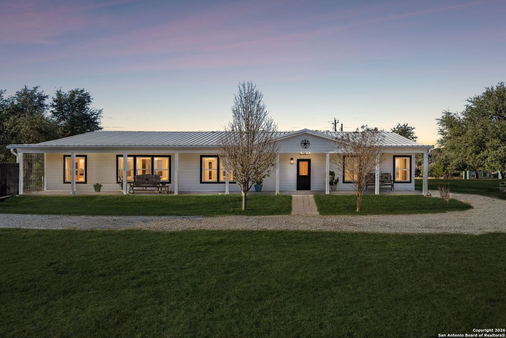 11890 Ranch Road 965, Fredericksburg, TX 78624