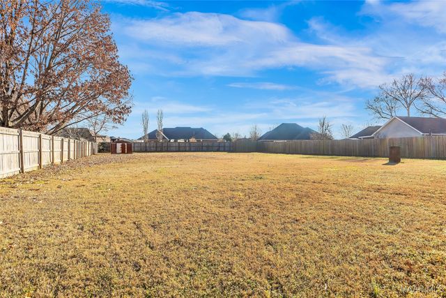 97 BRECKENRIDGE Court, Deatsville, AL 36022