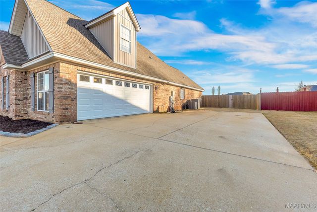 97 BRECKENRIDGE Court, Deatsville, AL 36022