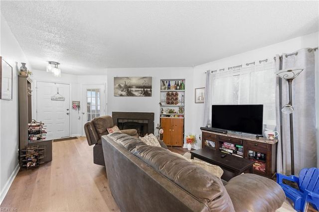 504 Pheasant RN, Virginia Beach, VA 23452