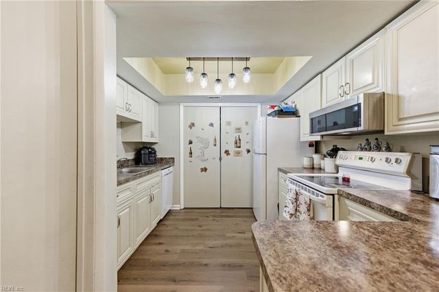 504 Pheasant RN, Virginia Beach, VA 23452